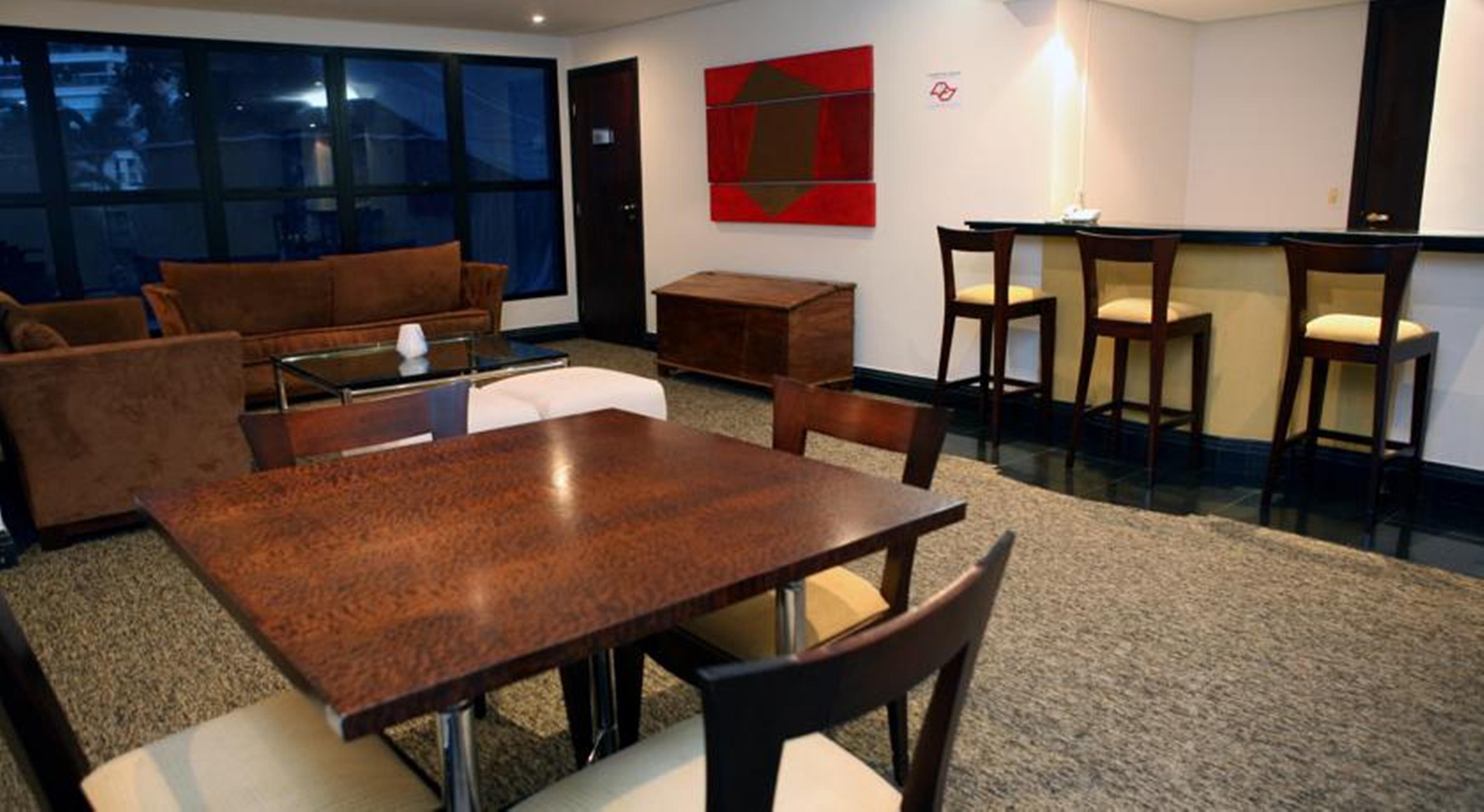 Transamerica Paradise Garden Hotel