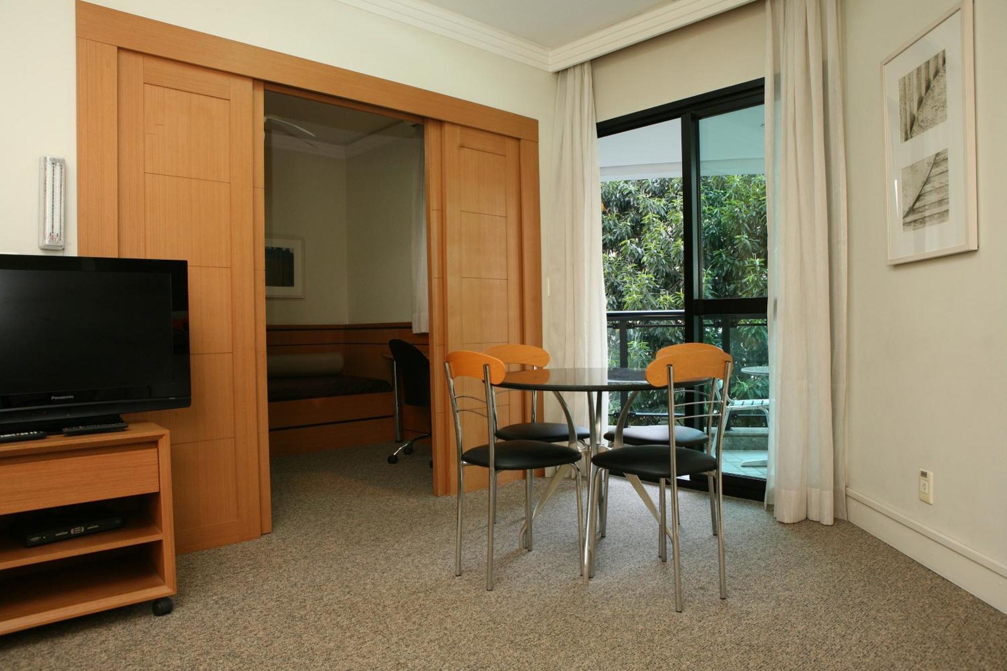 Hotel Transamerica Paradise Garden 4*